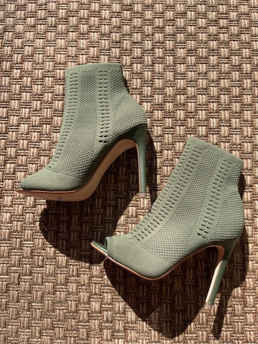 Steve Madden Olive Peep Toe Candid Knit Sock Heels🍸 - Picture 2 of 11